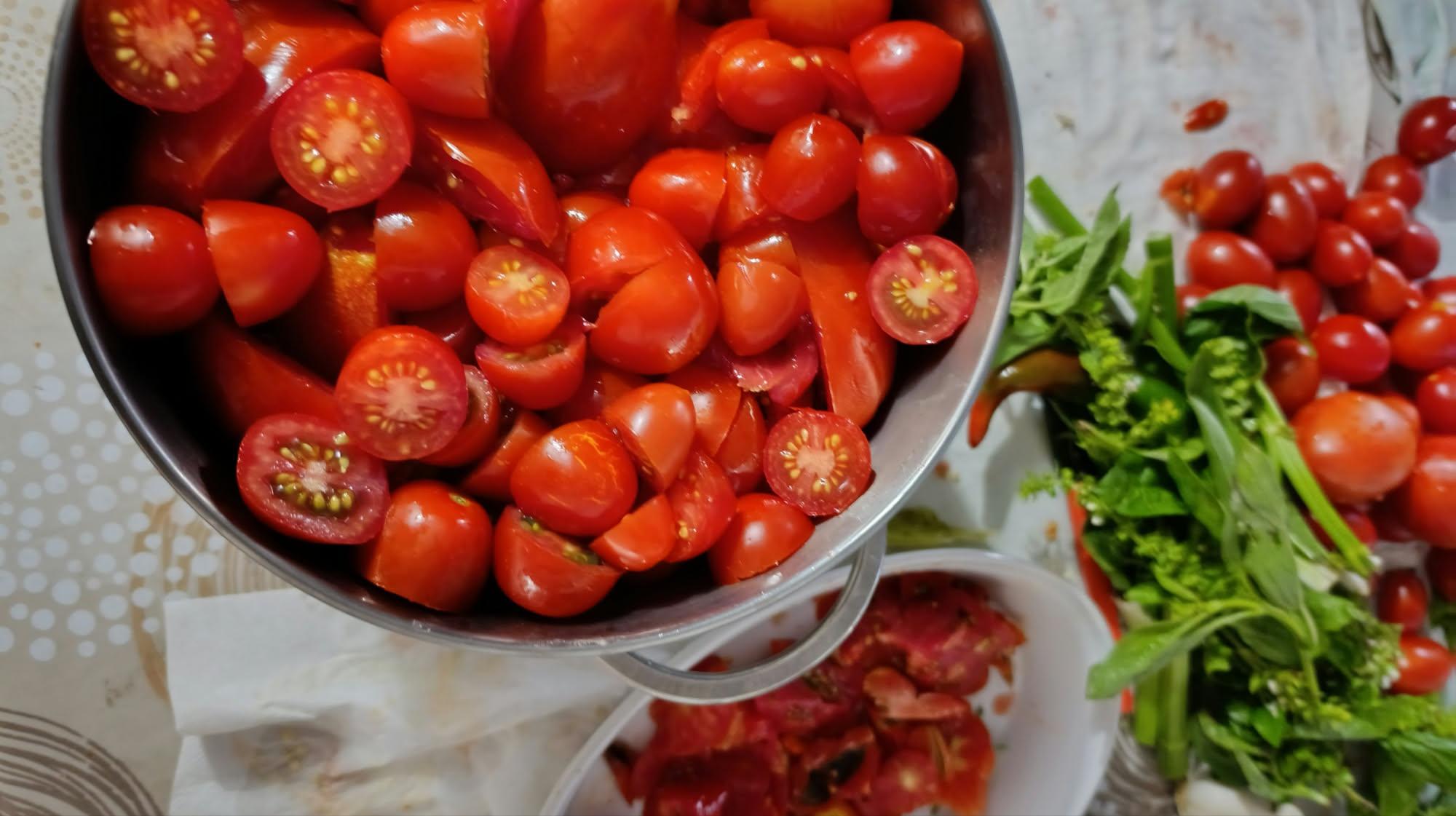 Come conservare il pomodoro: in frigo o fuori? La risposta è una sola